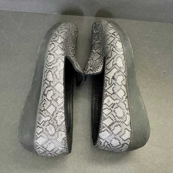 Fitflop Women size 11 Audrey Python Snake Embossed Leather Slip On Shoes m97-001 - Picture 7 of 11